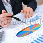 عوامل مؤثر بر ارائه گزارشهای مالی غیر واقعی